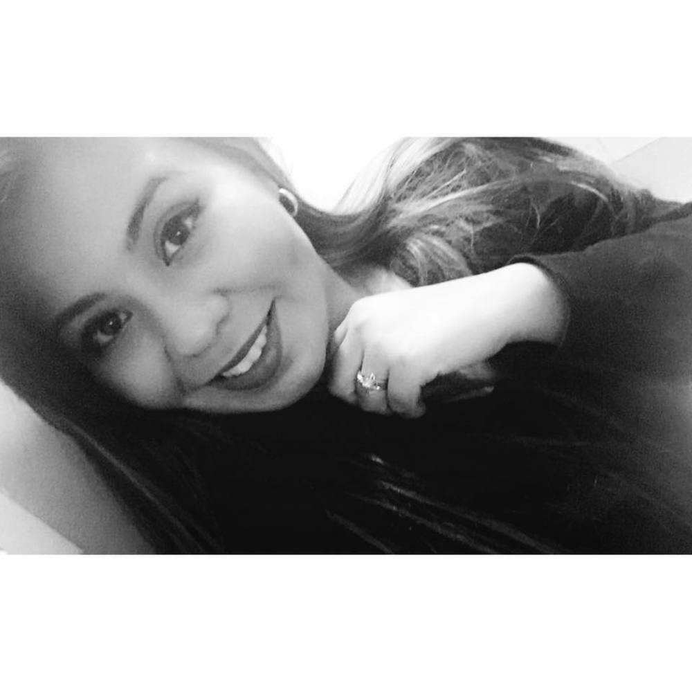 Meet your Posher, Fatima